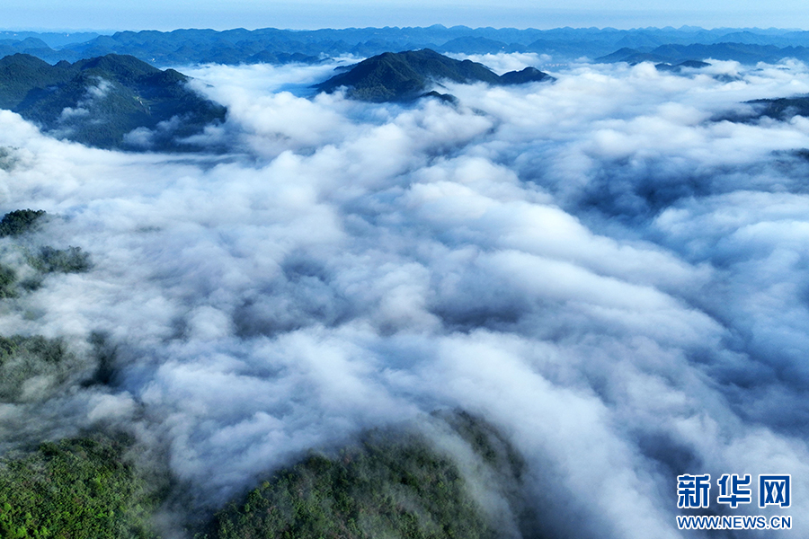 Moutains in Chongqing.jpg